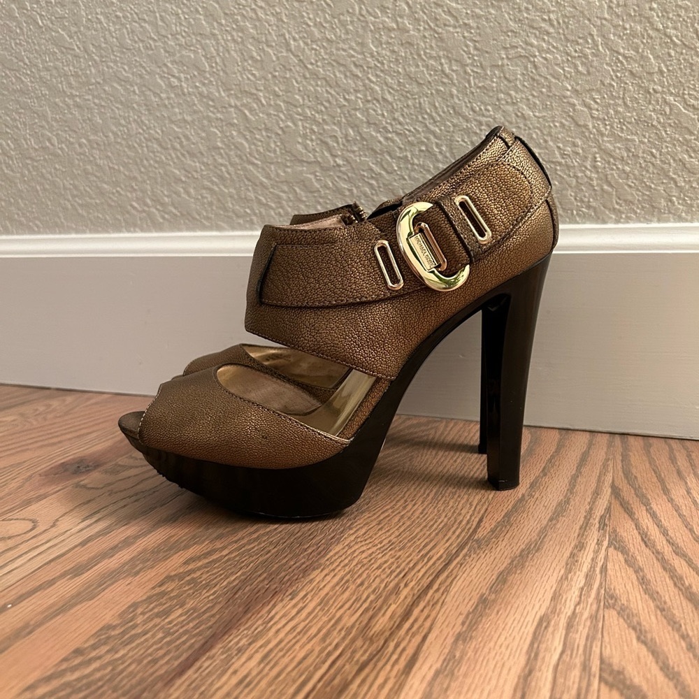Gold black shimmer metallic Michael Kors platform heel holiday party heel